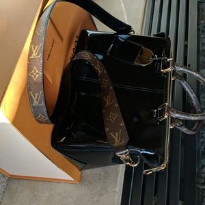 Louis Vuitton purse..